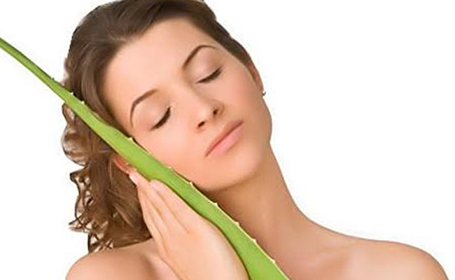 கோடை வெயிலில் வாடிய உங்கள் சருமத்தை மீண்டும் பிரகாசிக்க வைக்க இவற்றைப் பயன்படுத்தி பாருங்கள்...